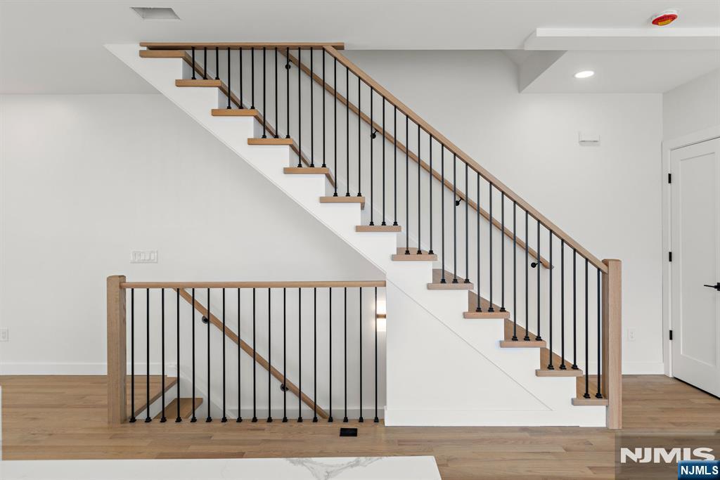 503 Saint Pauls Avenue - Photo 4