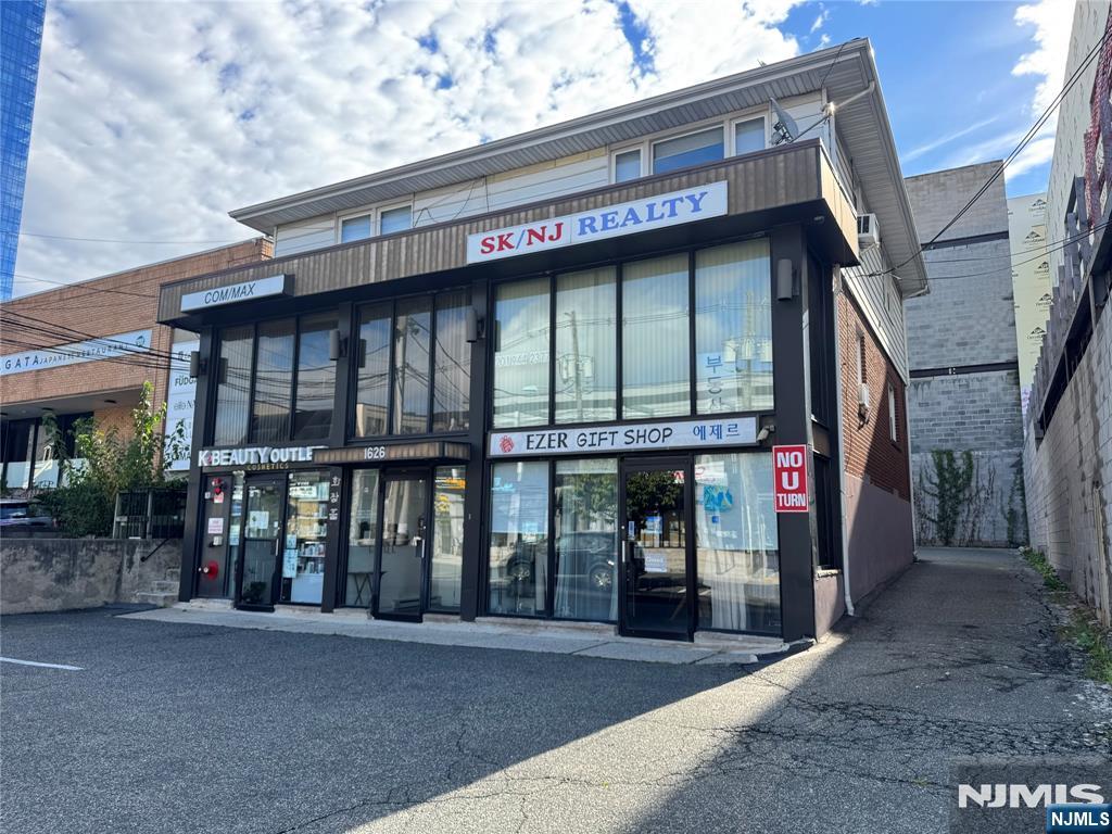 1626 Palisade Avenue - Photo 2