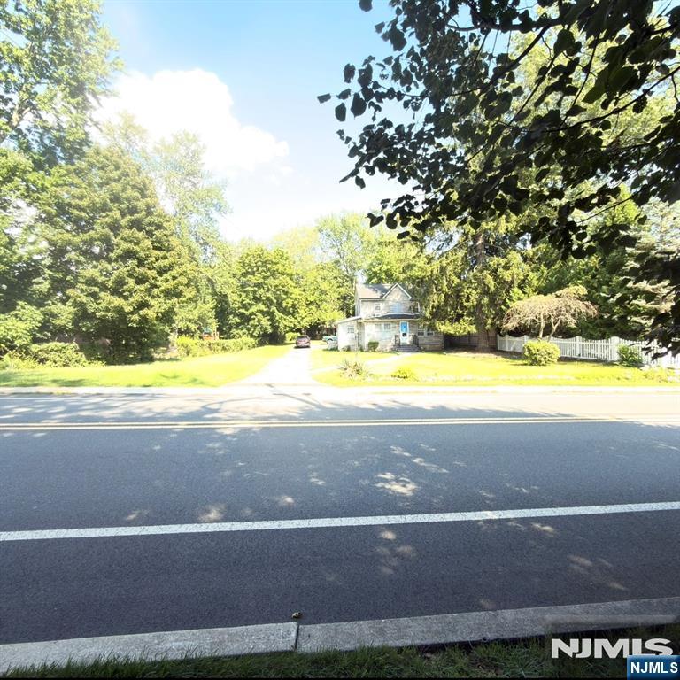 704 Franklin Turnpike - Photo 2