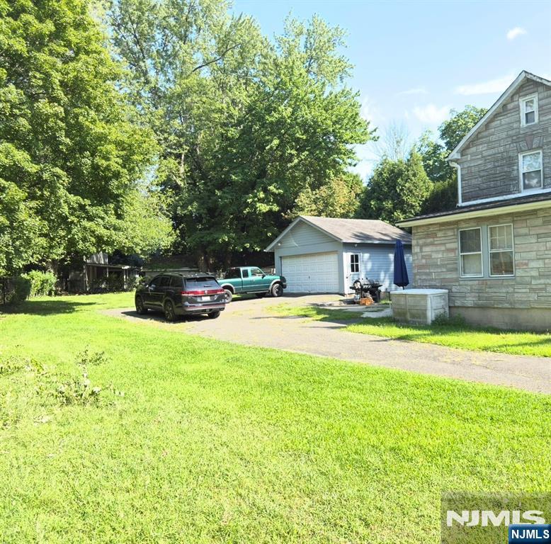 704 Franklin Turnpike - Photo 3