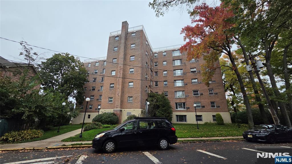 2345 Linwood Avenue 6A - Photo 2