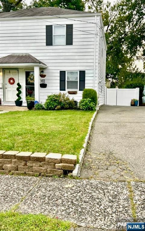 102 Floyd Avenue - Photo 1