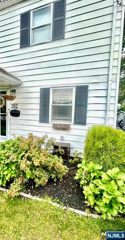 102 Floyd Avenue - Photo 4