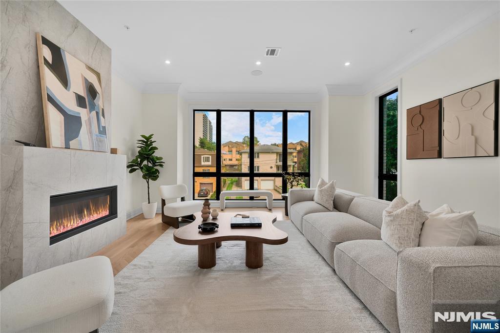470 Palisades Boulevard - Photo 3