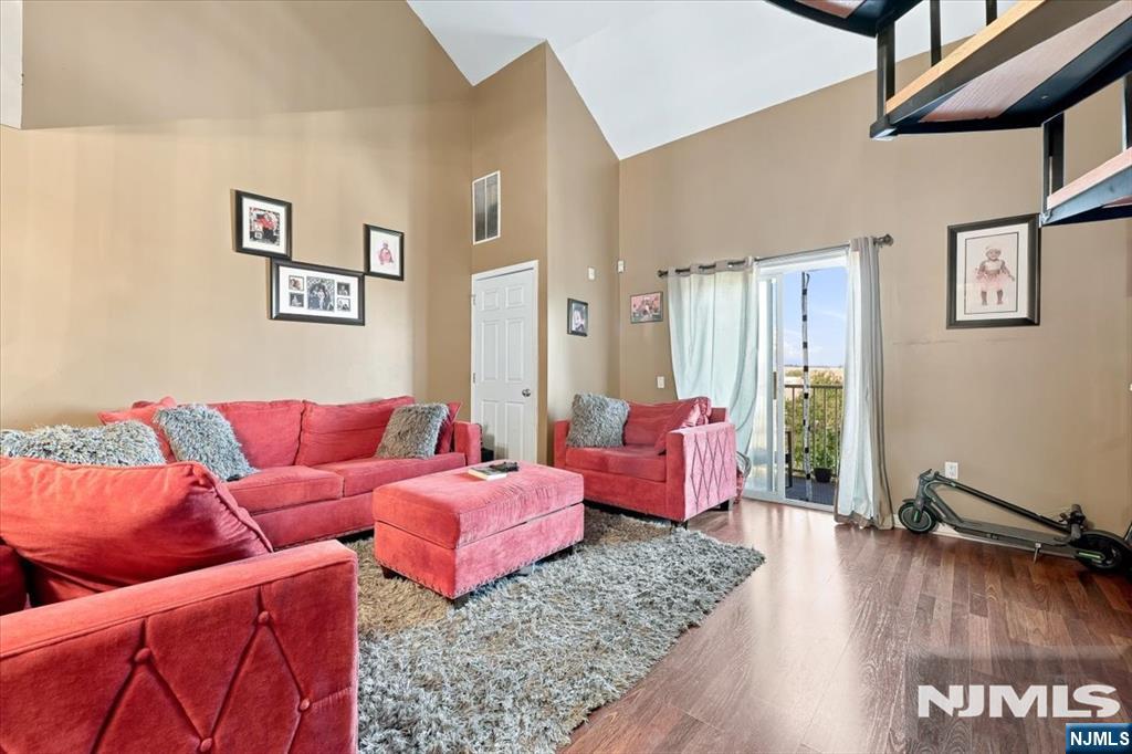 39 Union Street 406 - Photo 1
