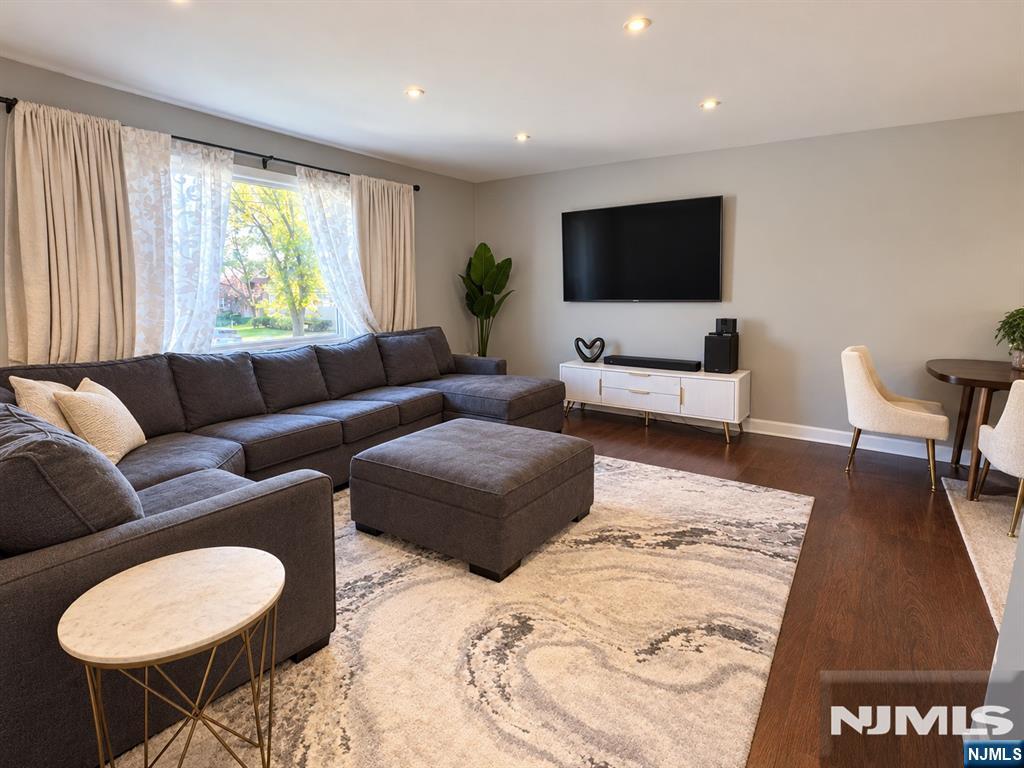 93 Hillside Avenue - Photo 2