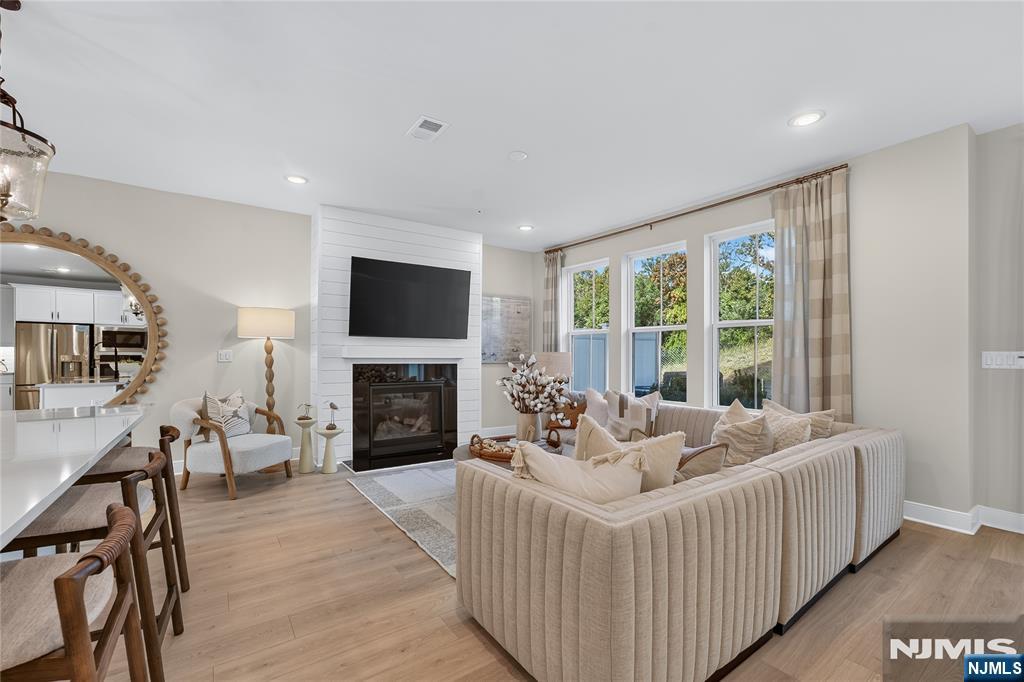 12 Reservoir Court - Photo 4