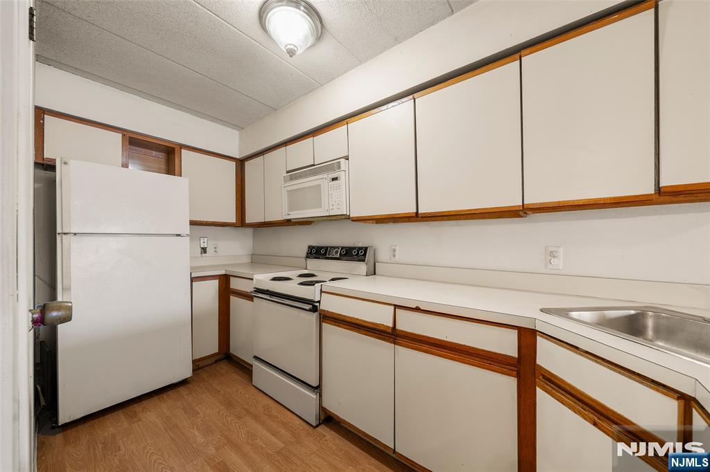 5 Linden Street 2I - Photo 5
