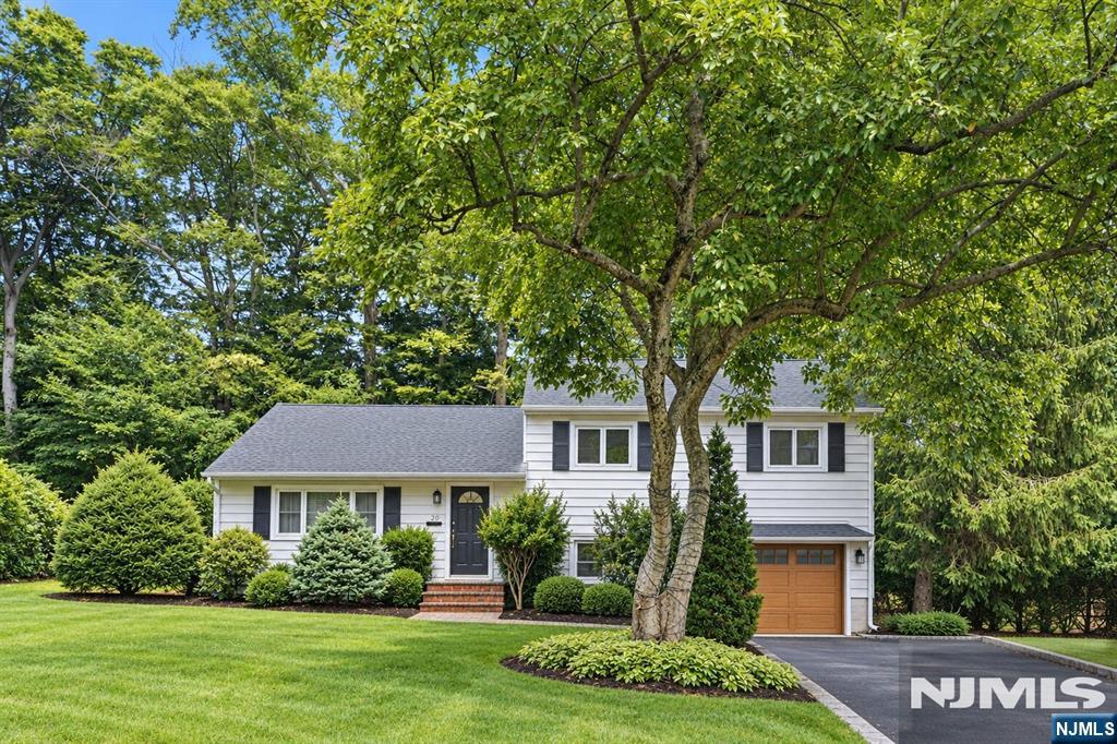29 Addison Place - Photo 1