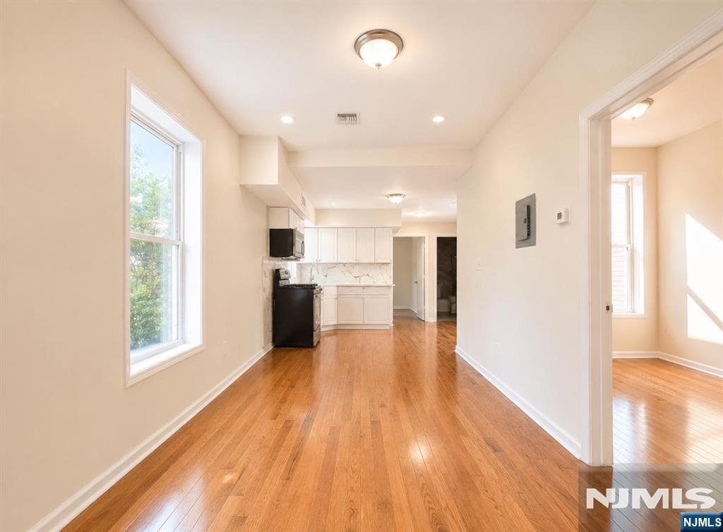 435 17th Street 1 - Photo 2