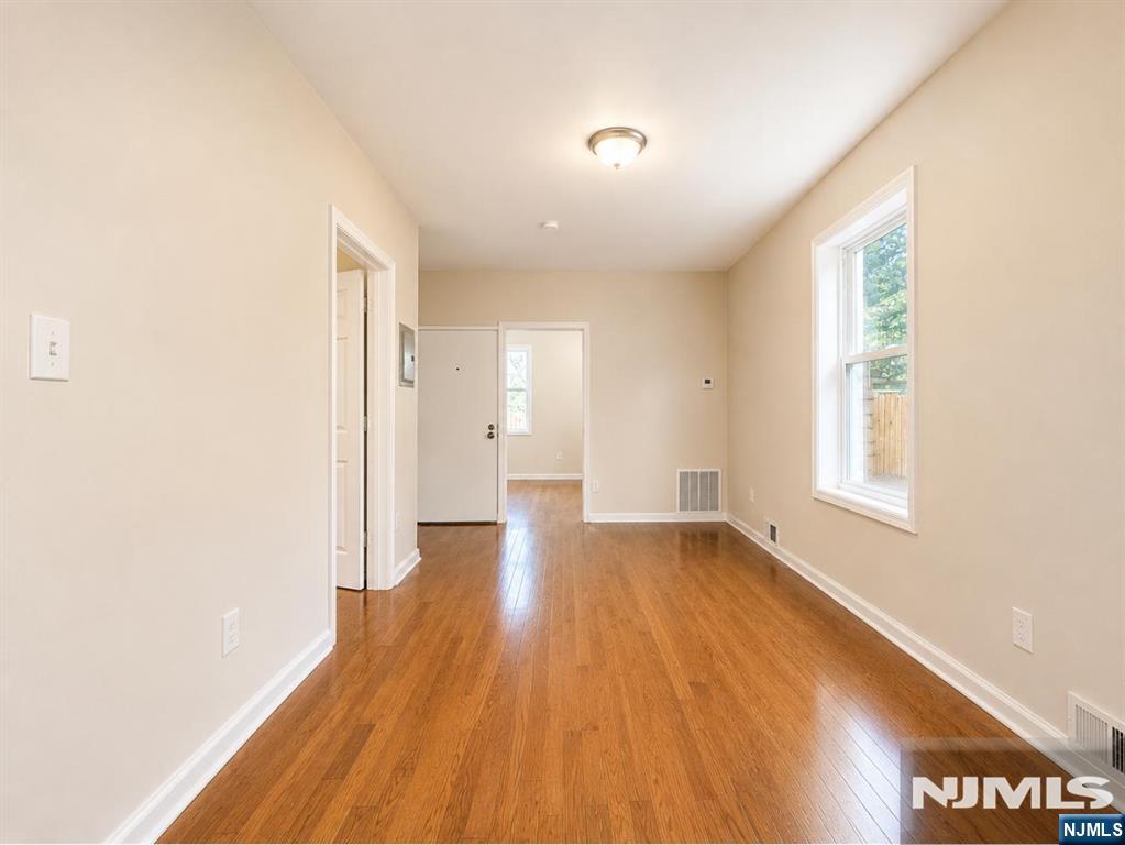 435 17th Street 1 - Photo 4