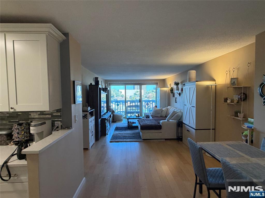 555 North Avenue 4A - Photo 2