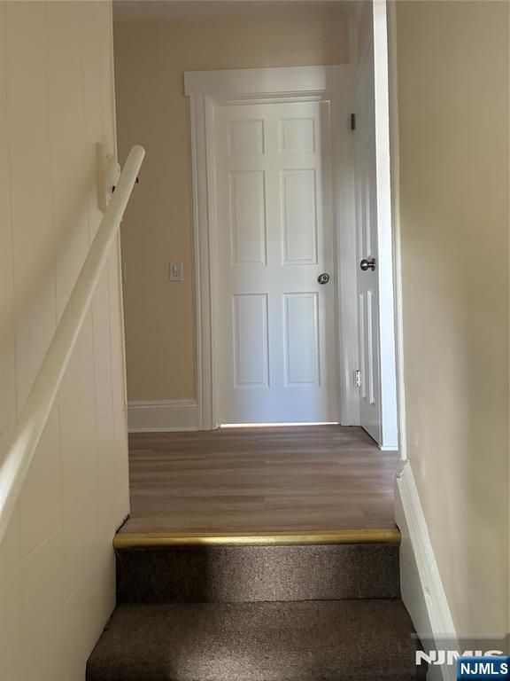 90 Bergen Avenue 2nd floor - Photo 4