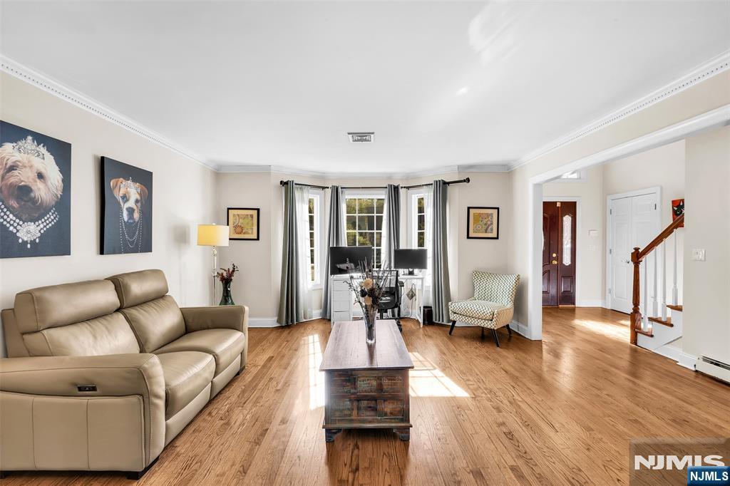 6 Cooper Avenue - Photo 4