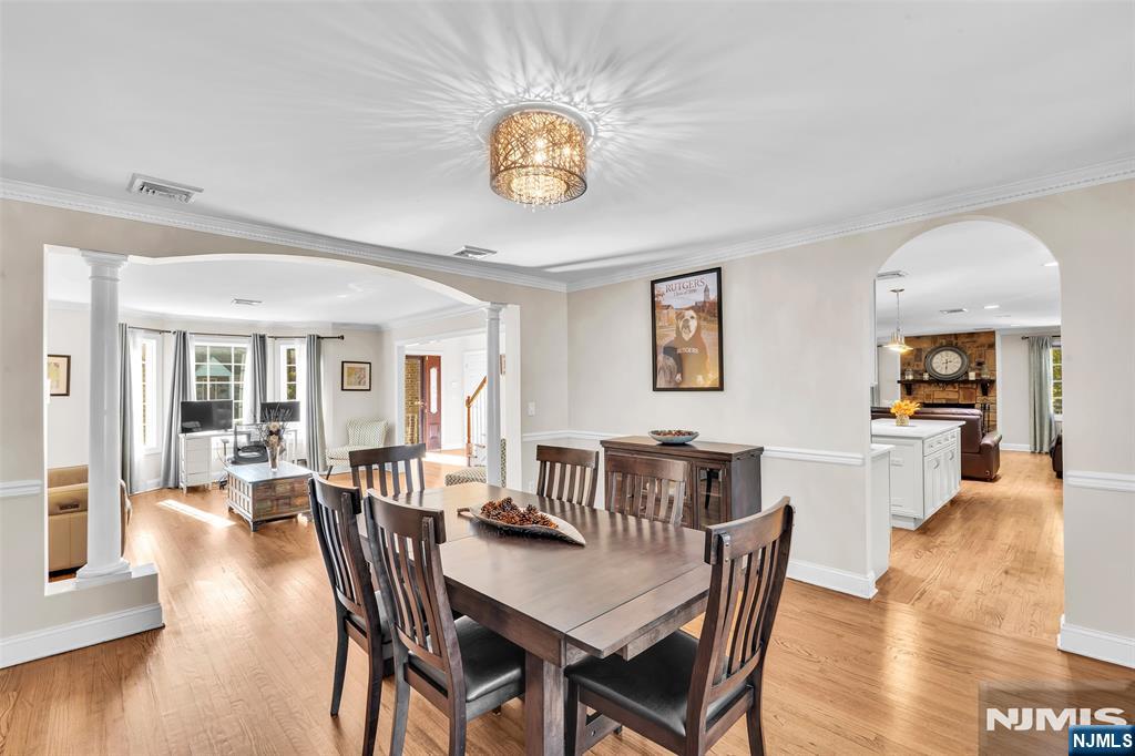 6 Cooper Avenue - Photo 5