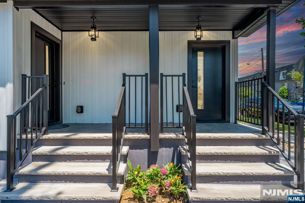 363 Park Street - Photo 3
