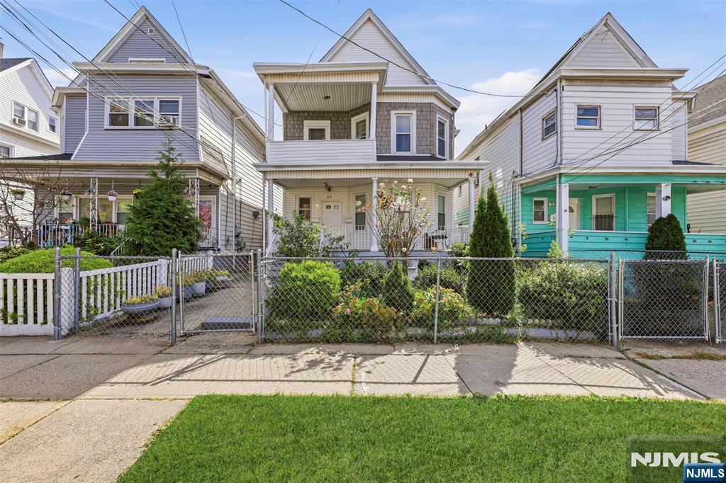 67-69 Summer Street - Photo 1