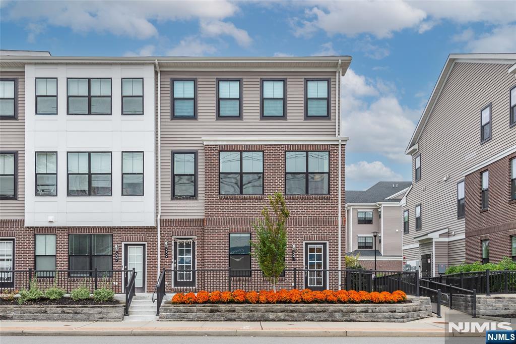 341 Main - Photo 1