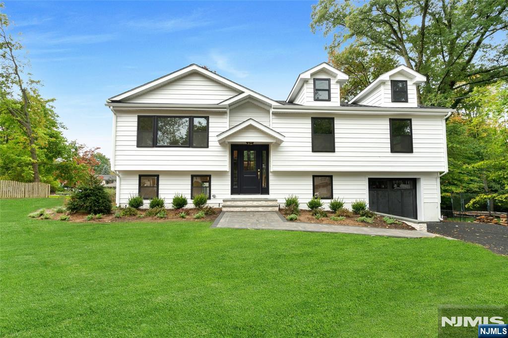 19 Midland Avenue - Photo 1
