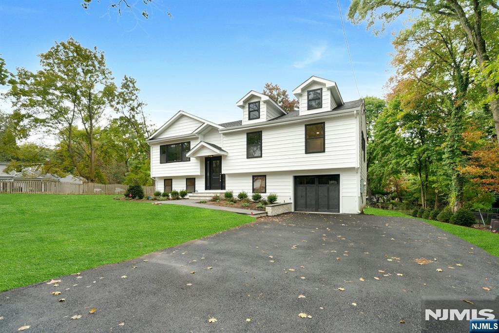 19 Midland Avenue - Photo 2