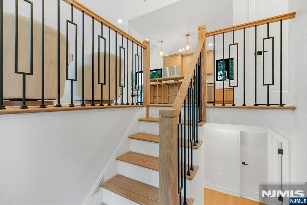 19 Midland Avenue - Photo 4