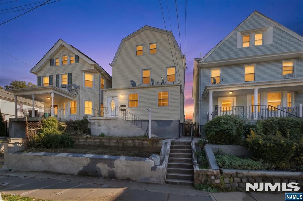 58 Jefferson Street - Photo 2
