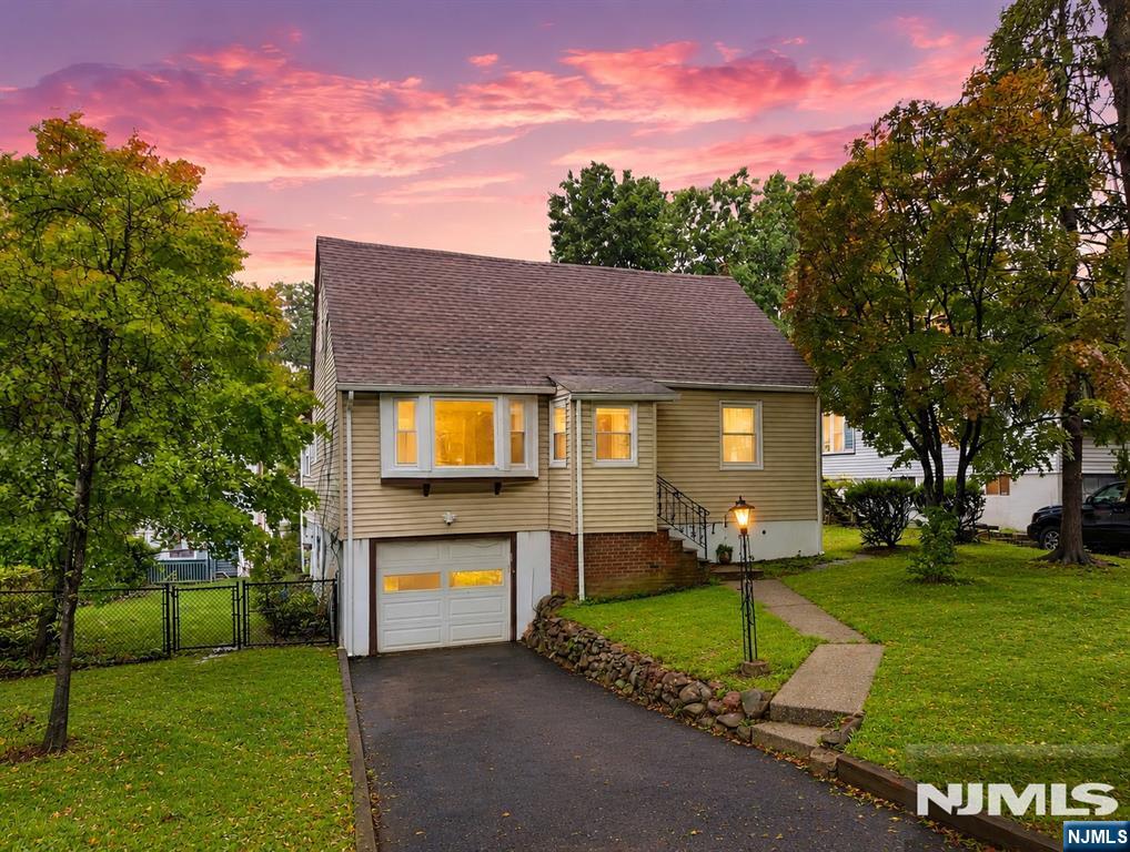 10 Sunnyside Road - Photo 1