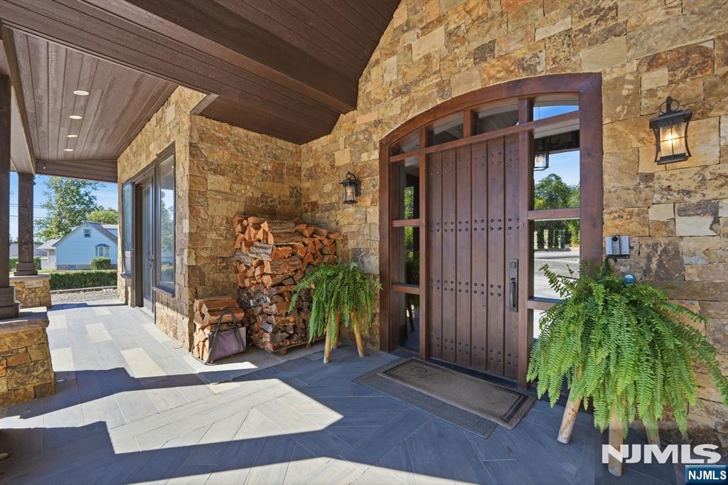 87 Jackson Avenue - Photo 4
