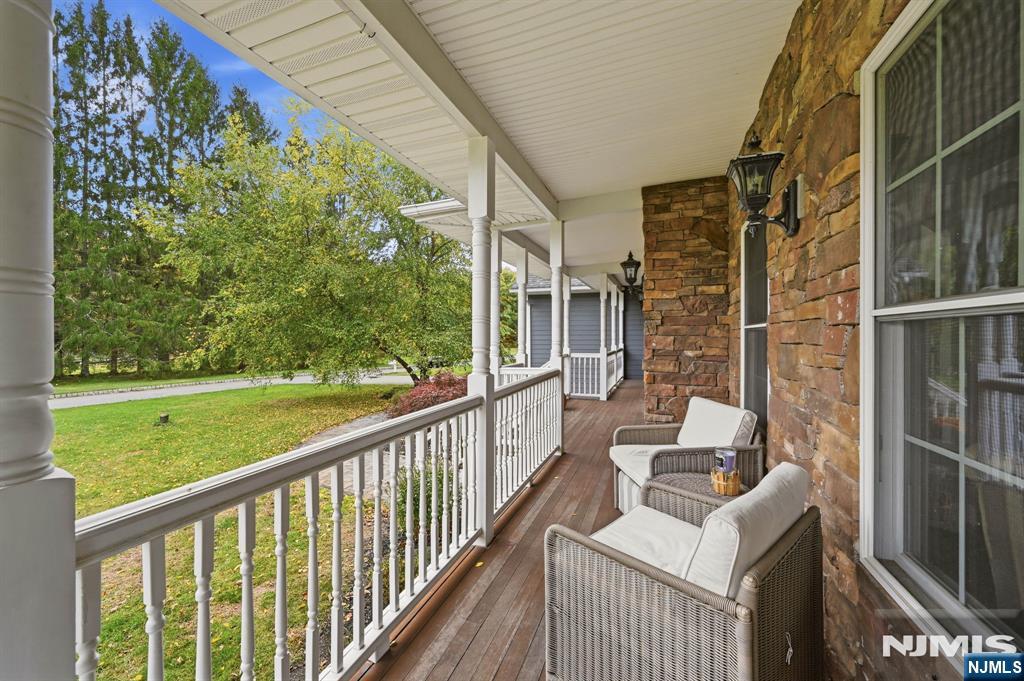 6 Christine Court - Photo 3