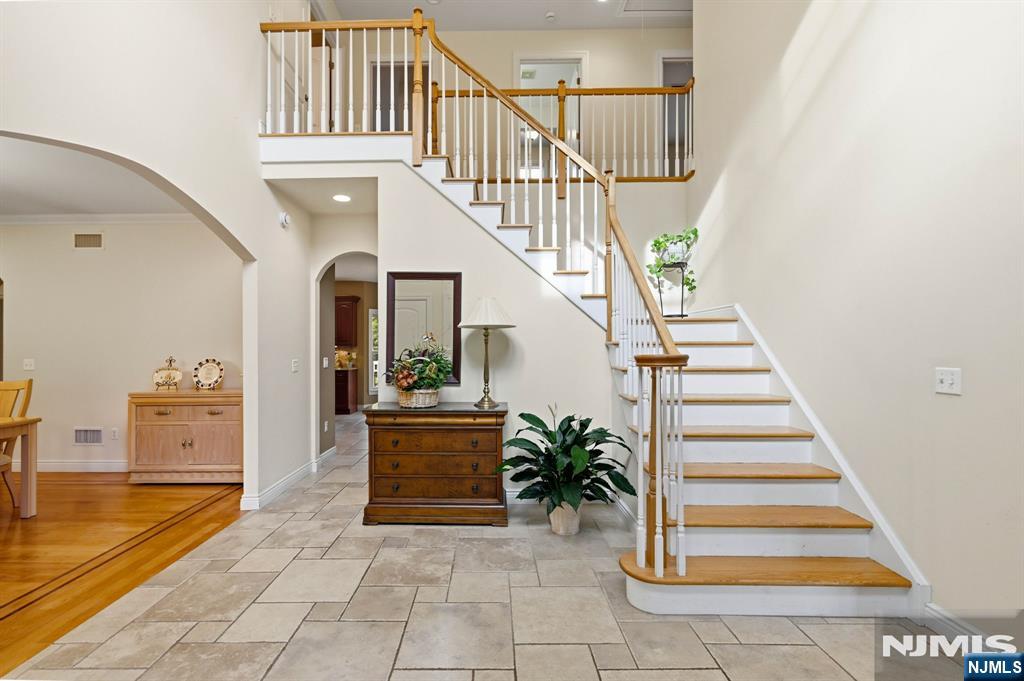6 Christine Court - Photo 4