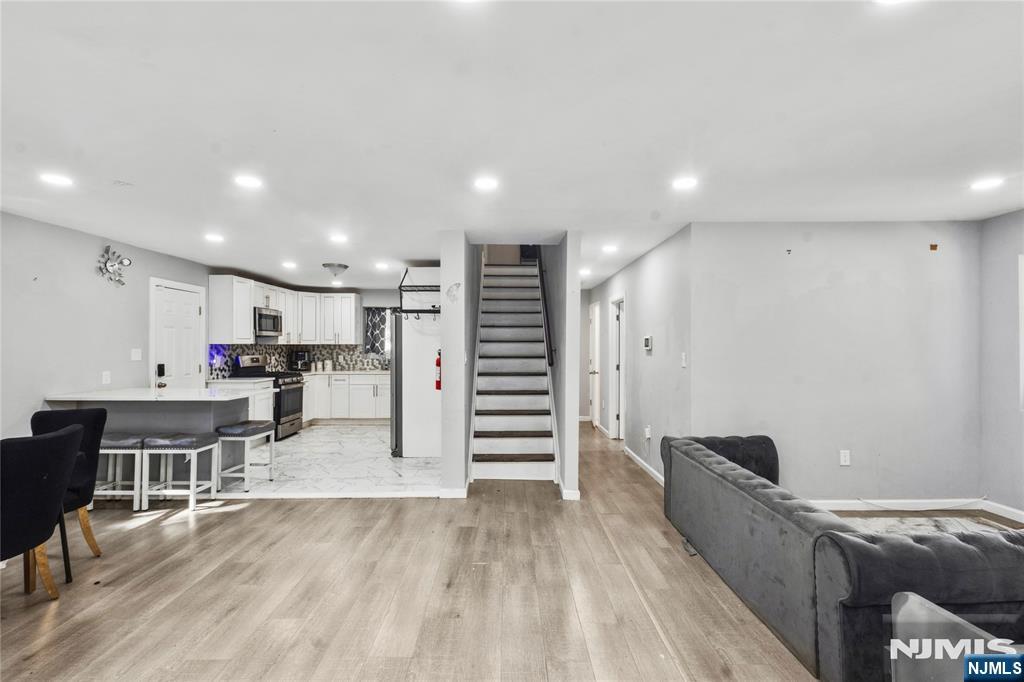 15 Chelsea Avenue - Photo 1