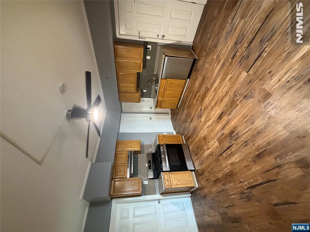 225-227 Harrison Avenue 2 - Photo 3