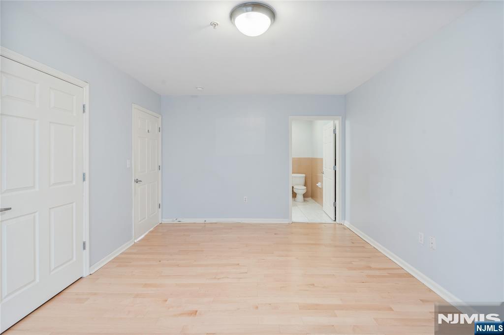 8915 Bergenwood Avenue - Photo 4