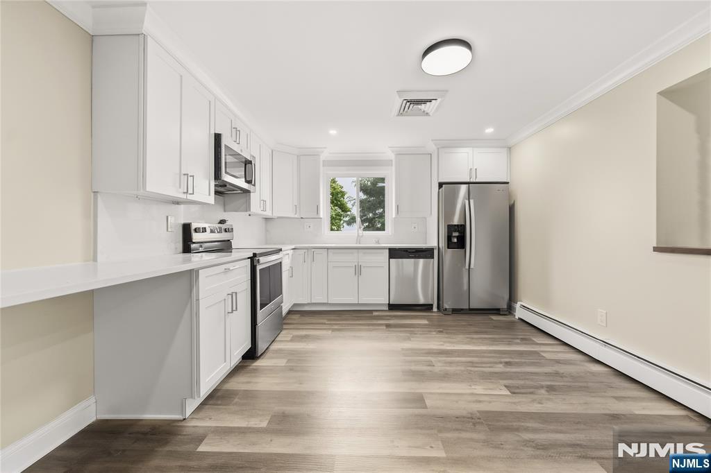 282 Farnham Avenue - Photo 1