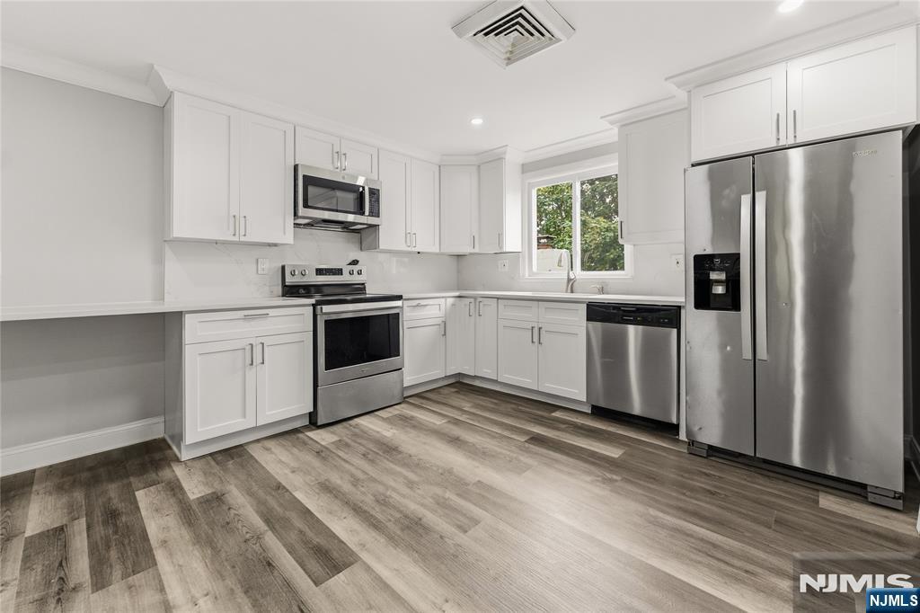 282 Farnham Avenue - Photo 2