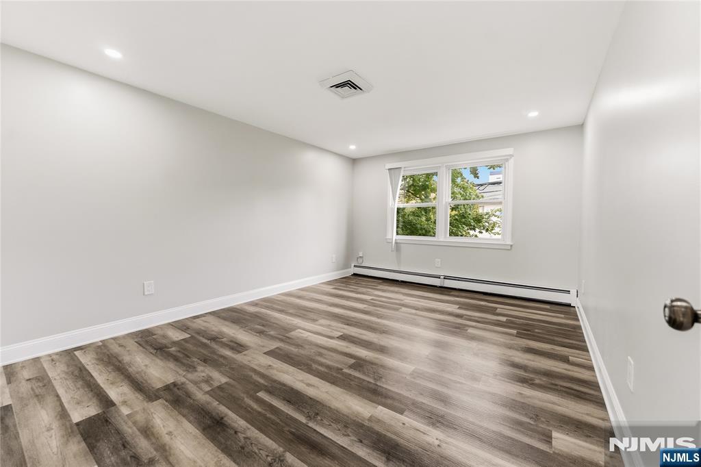 282 Farnham Avenue - Photo 4