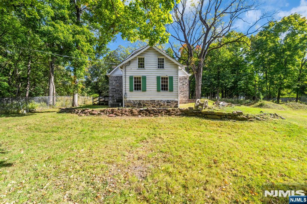 639A Piermont Road - Photo 4