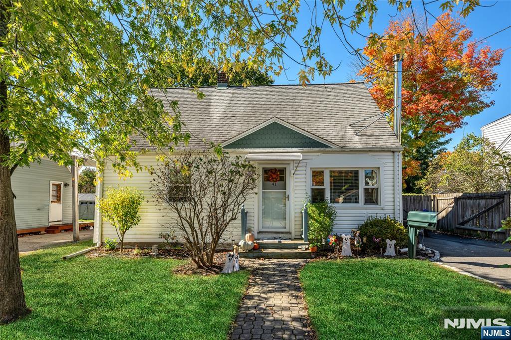 41 Wanaque Avenue - Photo 1