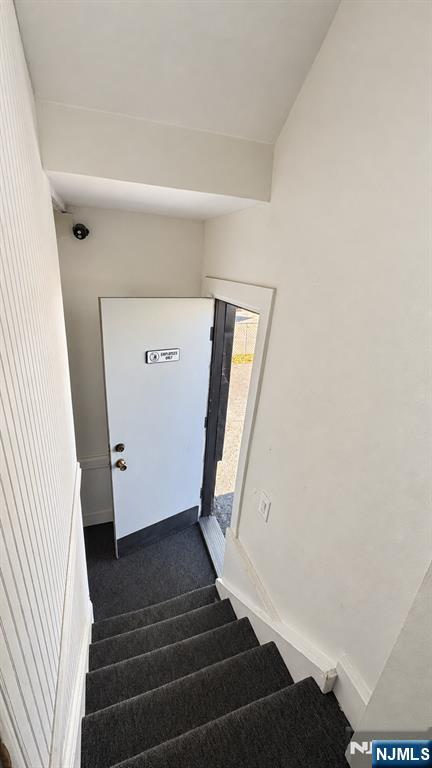 426 Clifton Avenue 1 - Photo 4