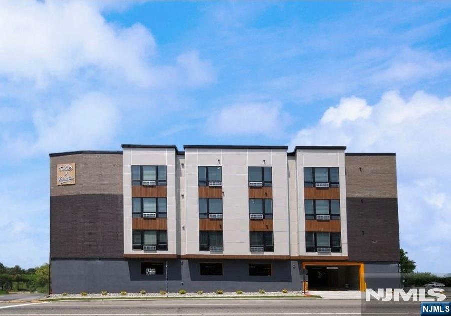 401 Central Boulevard 2C - Photo 1