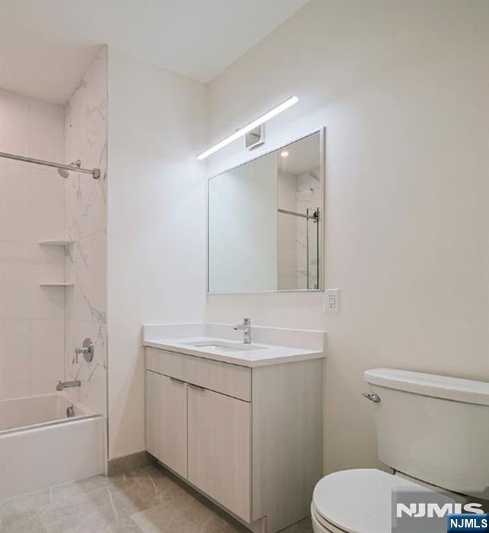 401 Central Boulevard PH4B - Photo 2