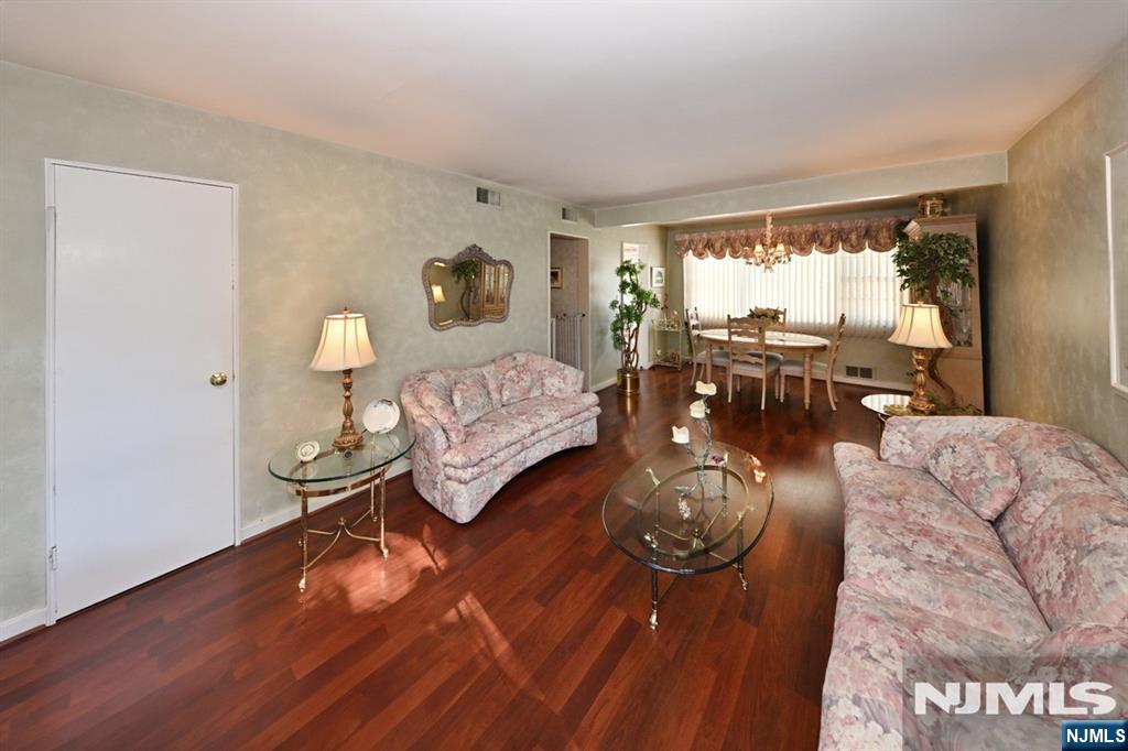 65 Lafayette Avenue - Photo 4