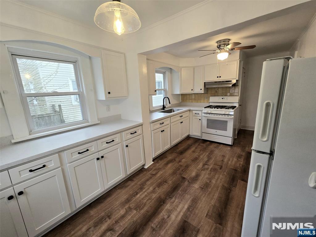 613 Martense Avenue - Photo 2