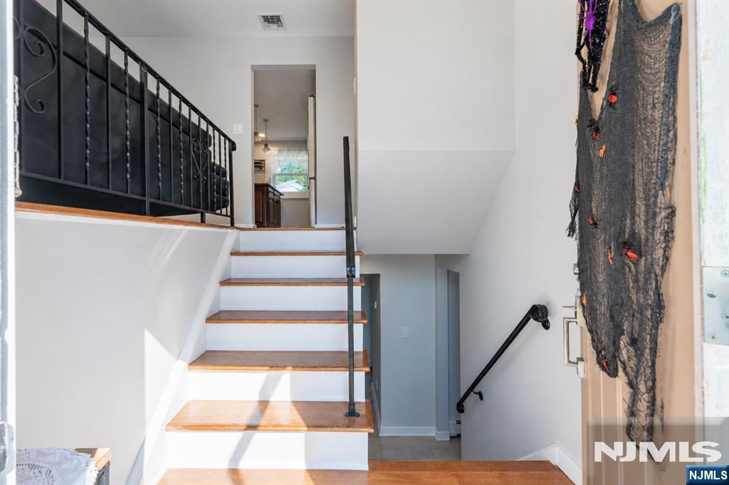 56 Outlook Street - Photo 3