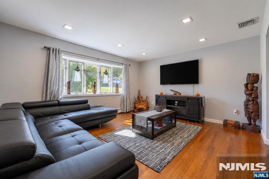 56 Outlook Street - Photo 5