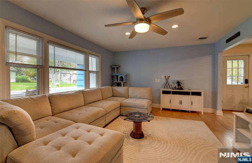 66 De Hart Street - Photo 4