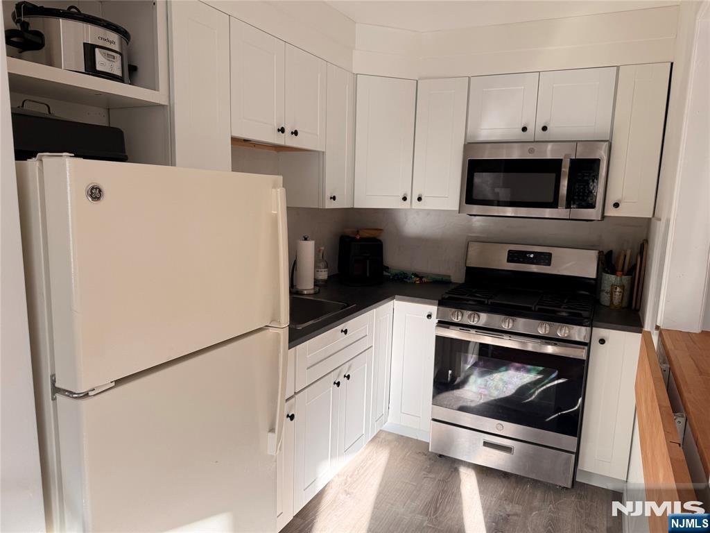 5012 Christopher Street - Photo 5