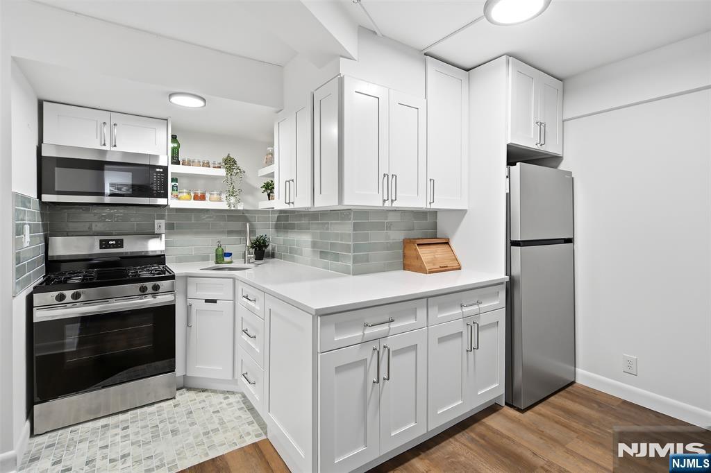 401 Park Place 1E - Photo 4