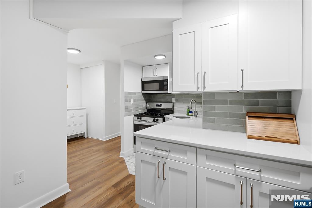 401 Park Place 1E - Photo 5