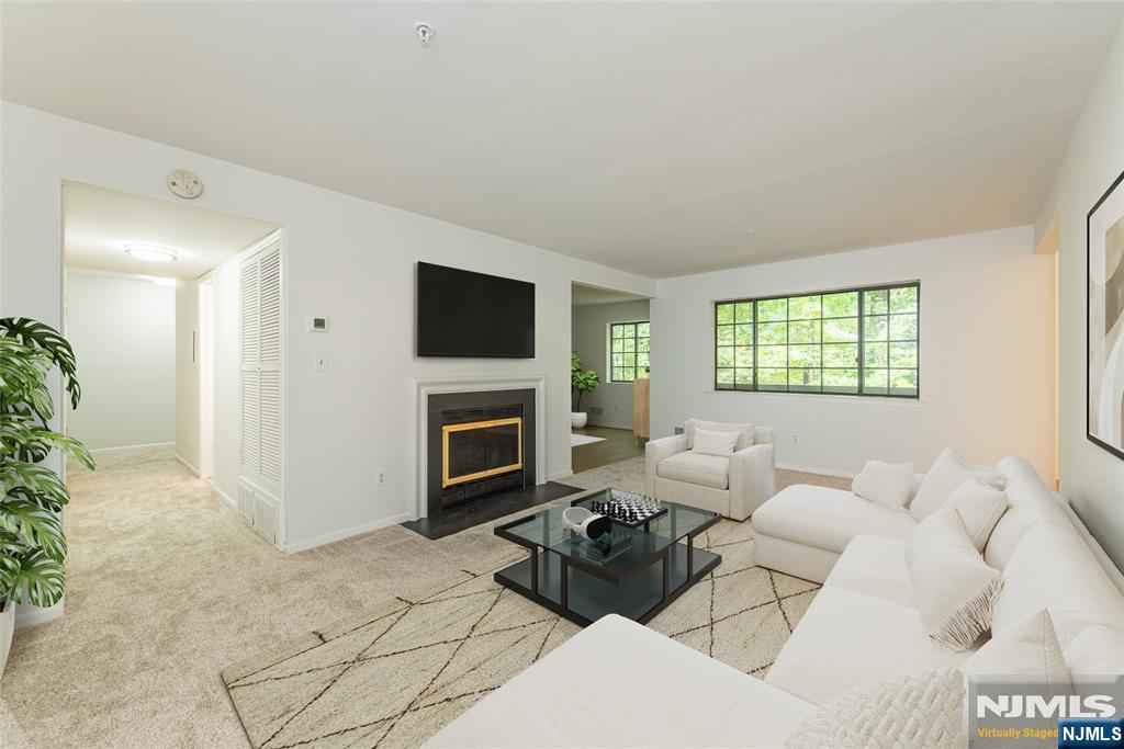 1102 Faulkner Court - Photo 2